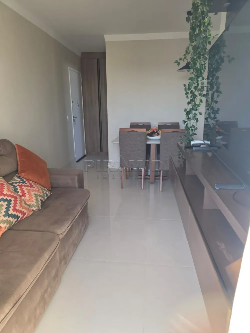 Alugar Apartamento / Padr&atilde;o em Ribeir&atilde;o Preto R$ 1.550,00 - Foto 3