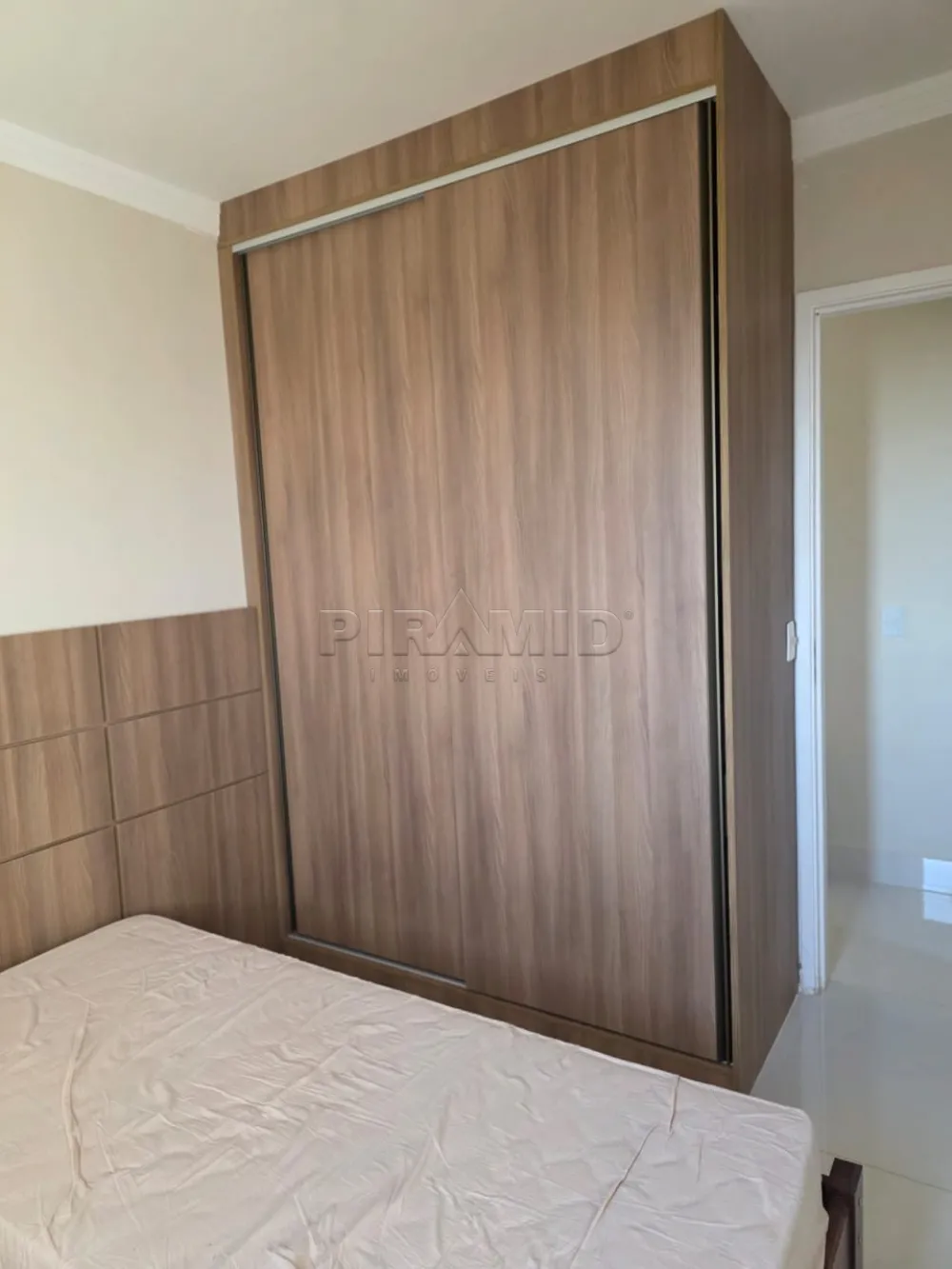 Alugar Apartamento / Padr&atilde;o em Ribeir&atilde;o Preto R$ 1.550,00 - Foto 12