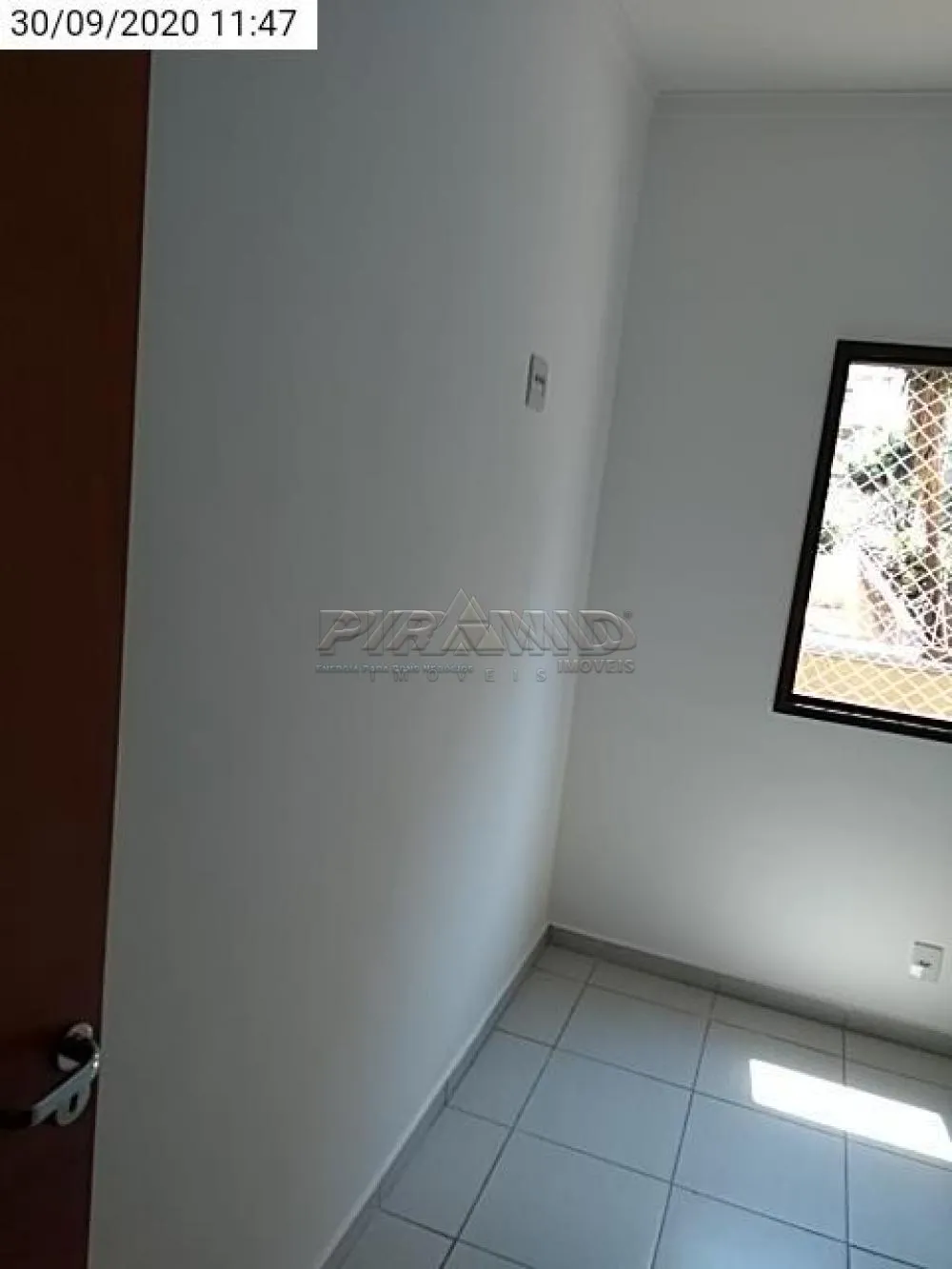 Alugar Apartamento / Padr&atilde;o em Ribeir&atilde;o Preto R$ 750,00 - Foto 17