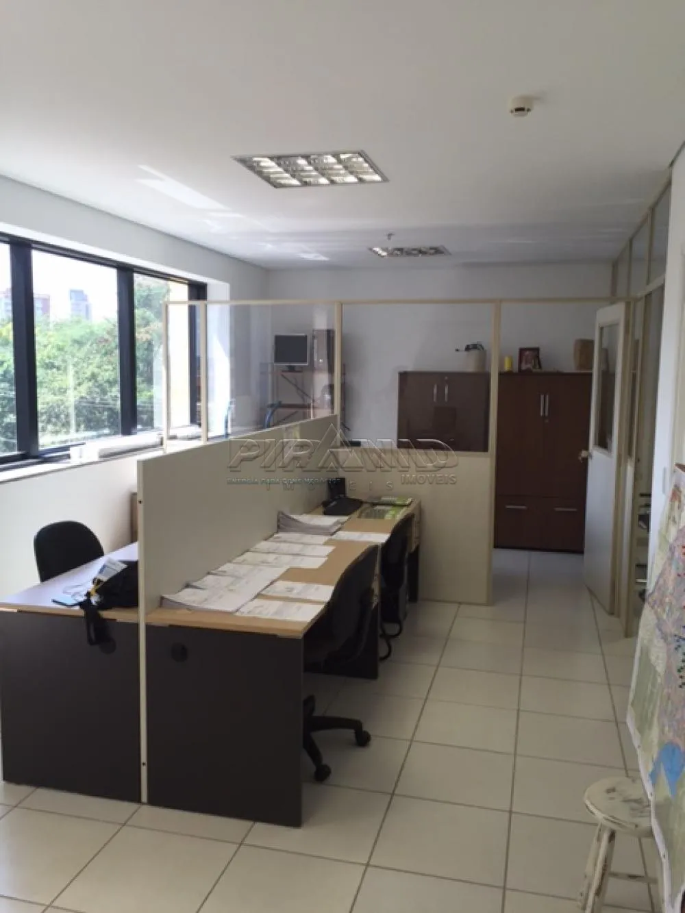 Alugar Comercial / Sala em Ribeir&atilde;o Preto R$ 2.500,00 - Foto 1