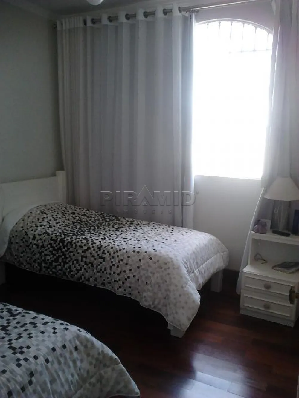 Alugar Casa / Padr&atilde;o em Ribeir&atilde;o Preto R$ 6.000,00 - Foto 4