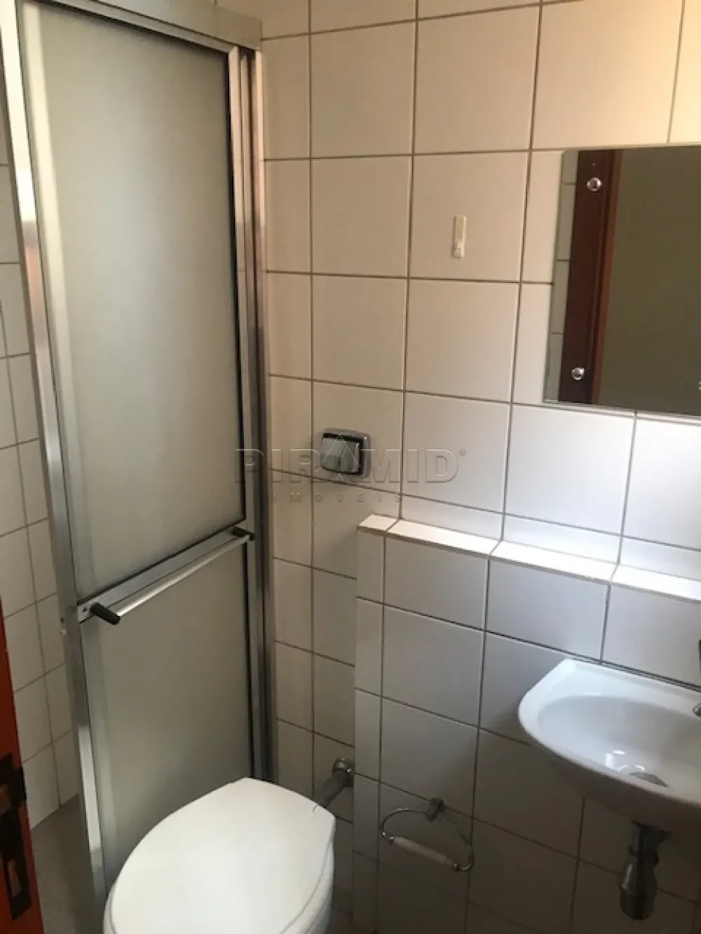 Alugar Apartamento / Padr&atilde;o em Ribeir&atilde;o Preto R$ 1.200,00 - Foto 19