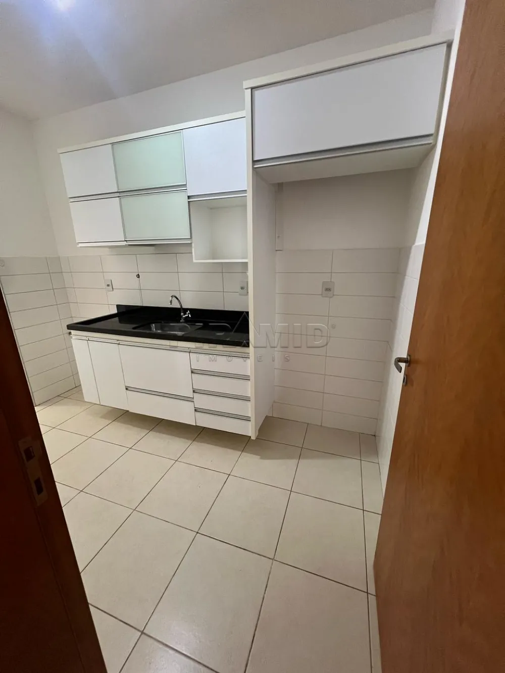 Alugar Apartamento / Padr&atilde;o em Ribeir&atilde;o Preto R$ 1.350,00 - Foto 11