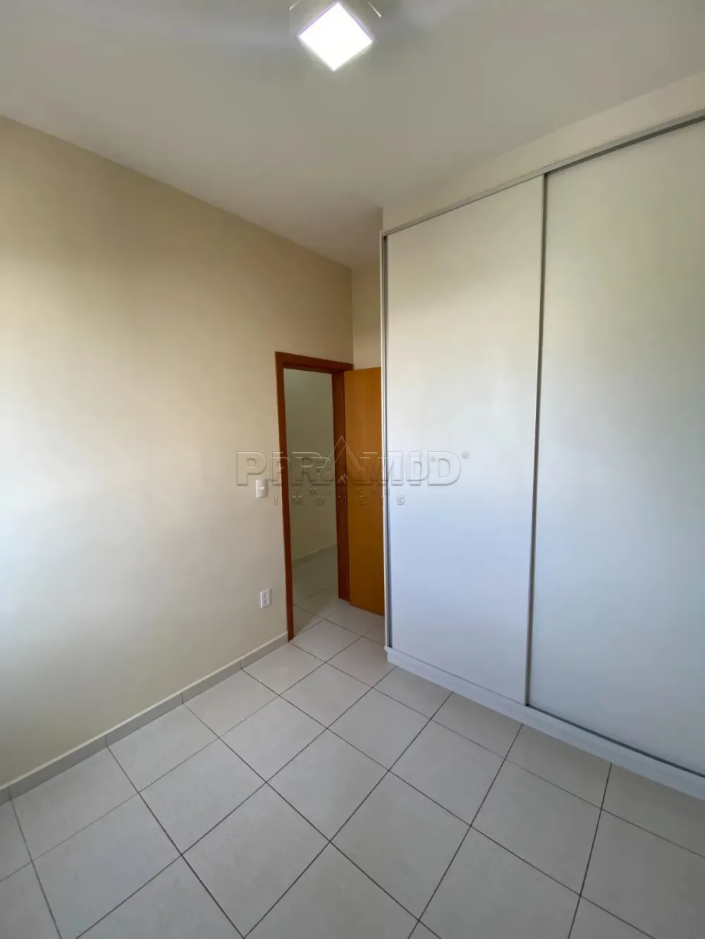 Alugar Apartamento / Padr&atilde;o em Ribeir&atilde;o Preto R$ 2.000,00 - Foto 8