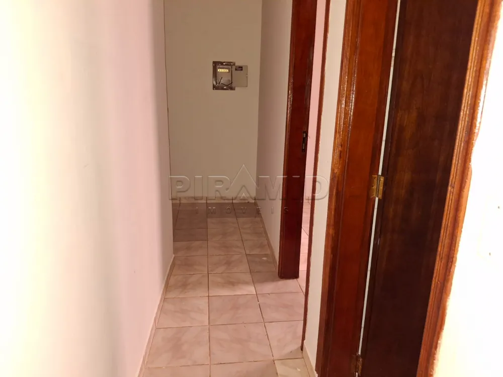 Alugar Casa / Padr&atilde;o em Ribeir&atilde;o Preto R$ 1.000,00 - Foto 4
