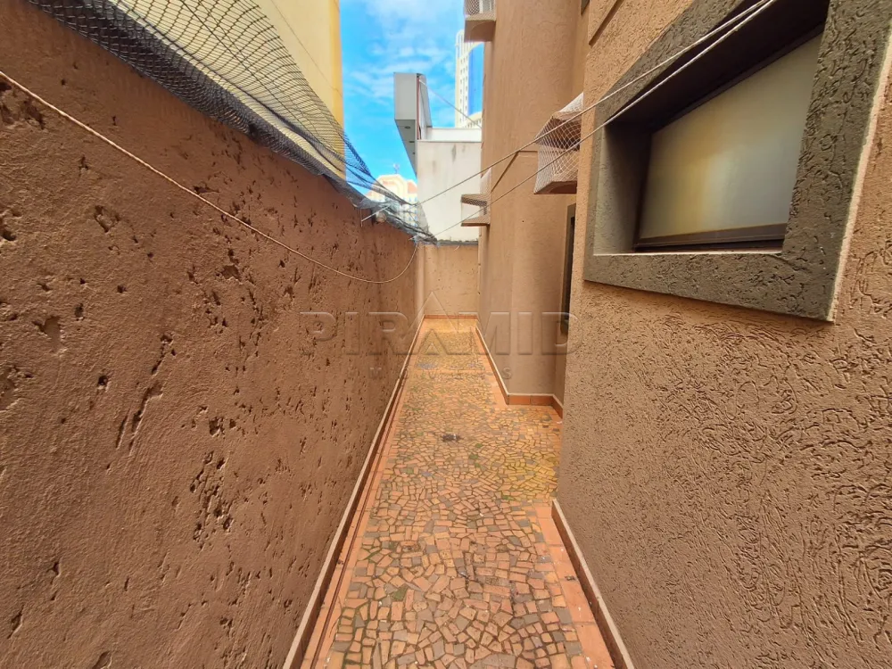 Alugar Apartamento / Padr&atilde;o em Ribeir&atilde;o Preto R$ 1.200,00 - Foto 17