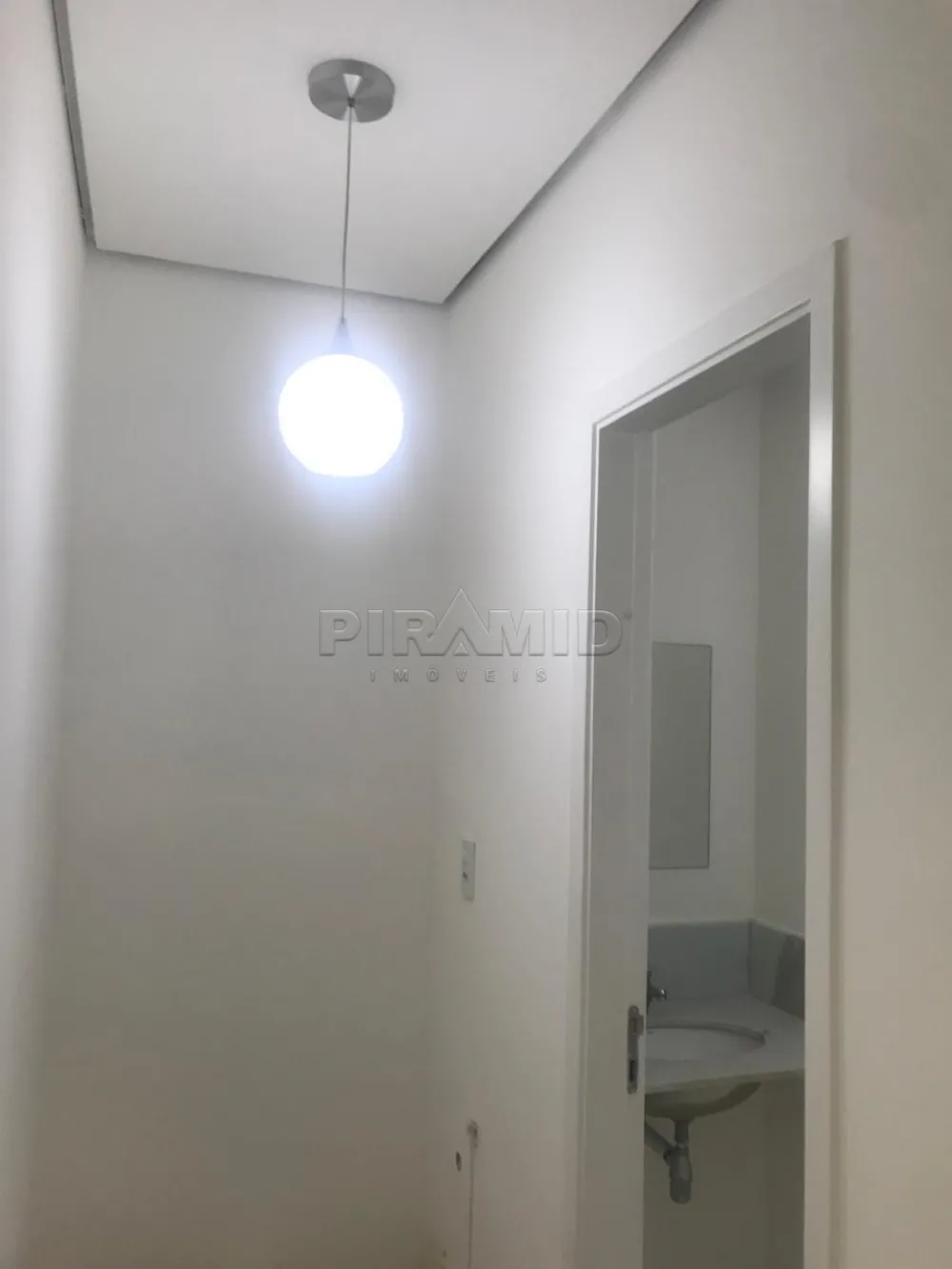 Alugar Comercial / Sala em Ribeir&atilde;o Preto R$ 1.300,00 - Foto 3