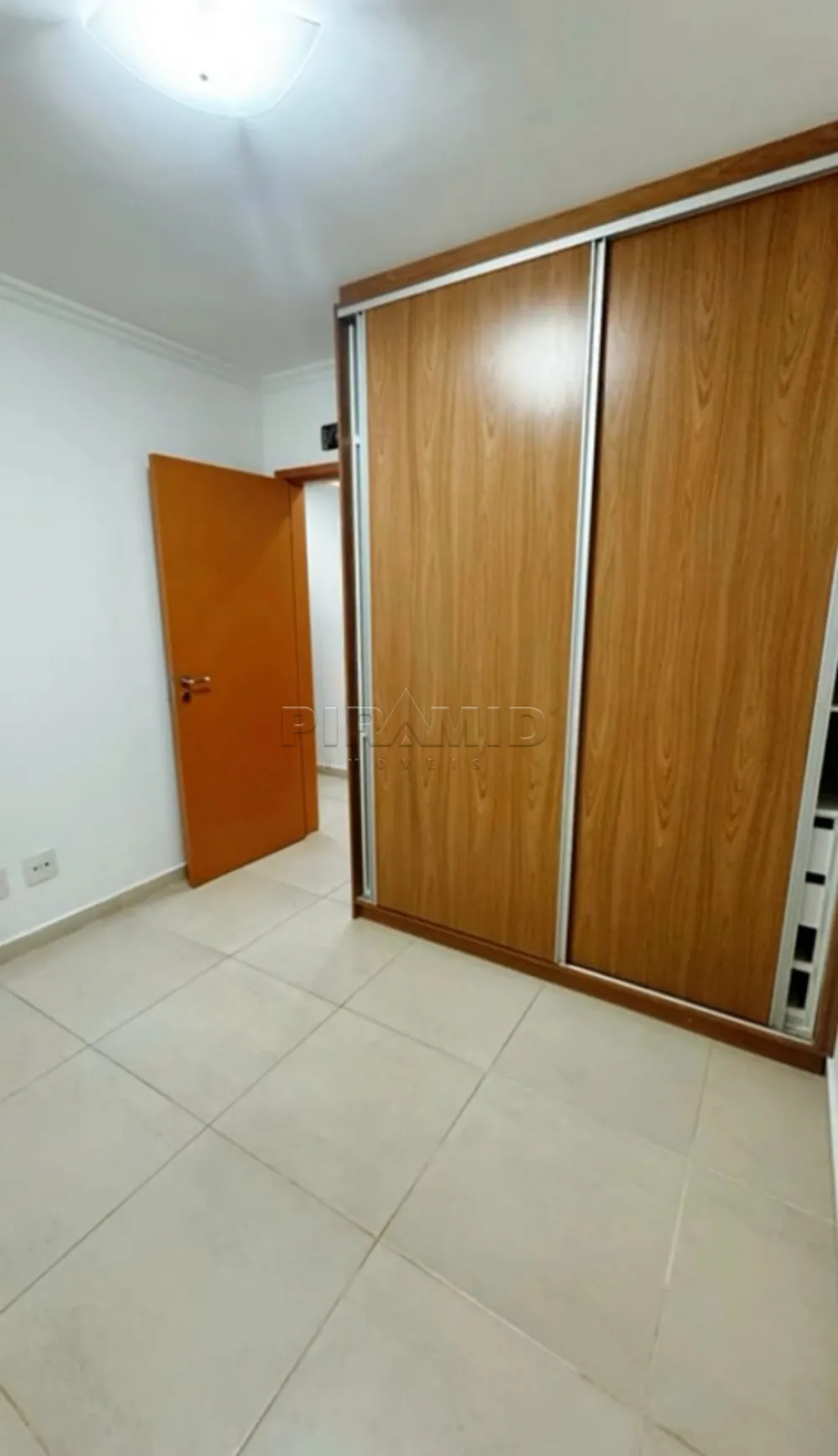 Alugar Apartamento / Padr&atilde;o em Ribeir&atilde;o Preto R$ 1.600,00 - Foto 10