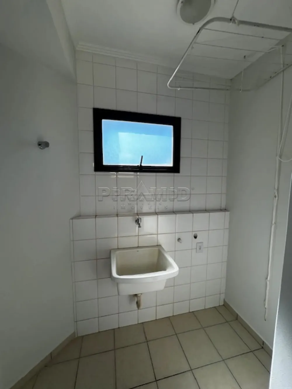 Alugar Apartamento / Padr&atilde;o em Ribeir&atilde;o Preto R$ 900,00 - Foto 7