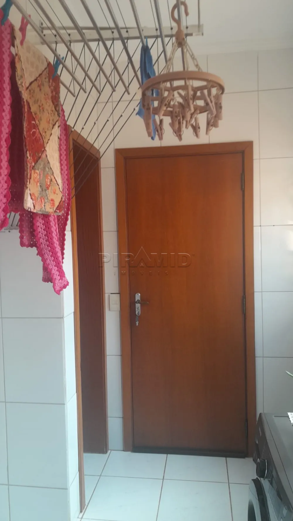 Alugar Apartamento / Padr&atilde;o em Ribeir&atilde;o Preto R$ 1.200,00 - Foto 16