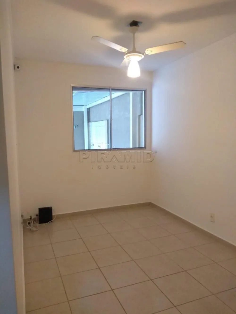 Alugar Apartamento / Padr&atilde;o em Ribeir&atilde;o Preto R$ 1.100,00 - Foto 1