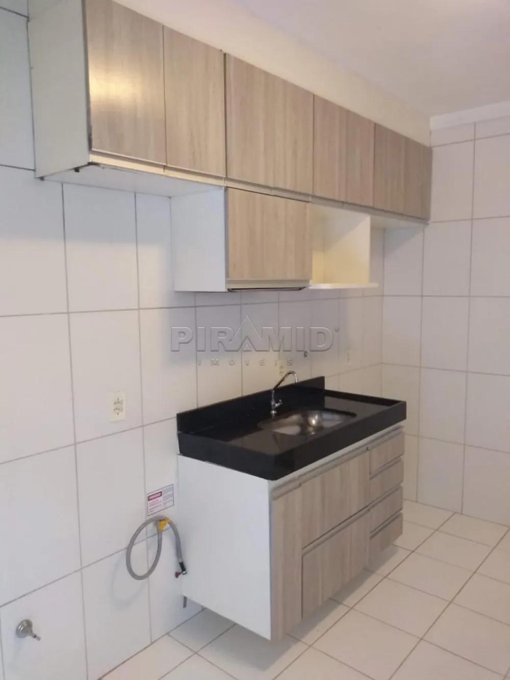 Alugar Apartamento / Padr&atilde;o em Ribeir&atilde;o Preto R$ 1.100,00 - Foto 8