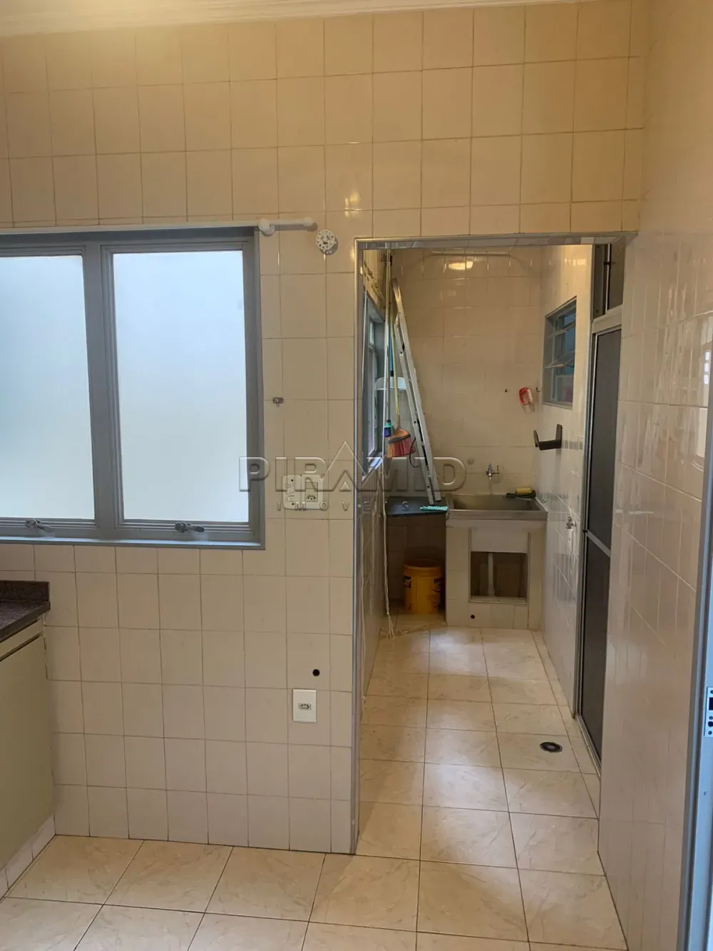 Alugar Apartamento / Padr&atilde;o em Ribeir&atilde;o Preto R$ 1.550,00 - Foto 11