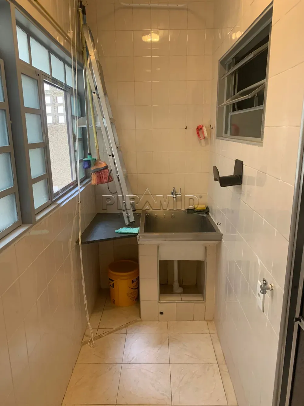 Alugar Apartamento / Padr&atilde;o em Ribeir&atilde;o Preto R$ 1.550,00 - Foto 12