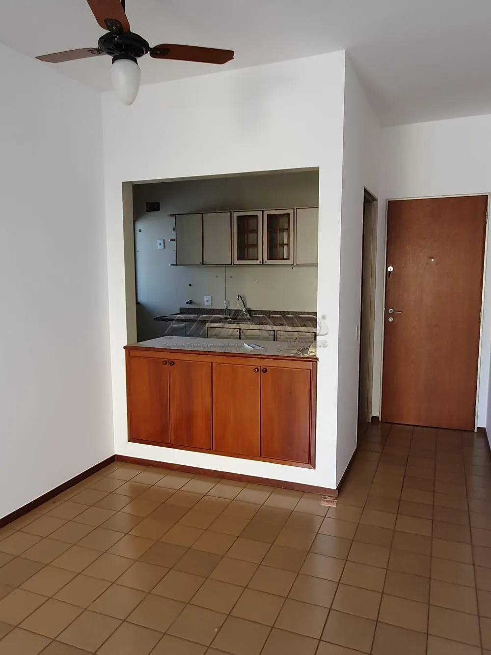 Alugar Apartamento / Padr&atilde;o em Ribeir&atilde;o Preto R$ 1.200,00 - Foto 2