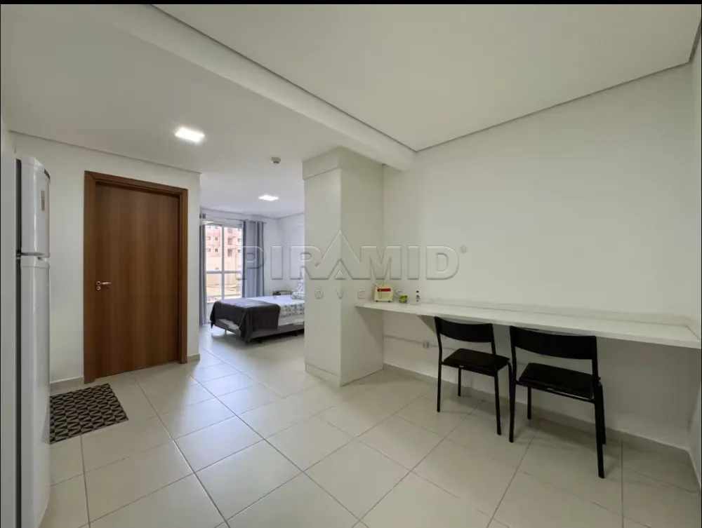 Alugar Apartamento / Padr&atilde;o em Ribeir&atilde;o Preto R$ 2.000,00 - Foto 1