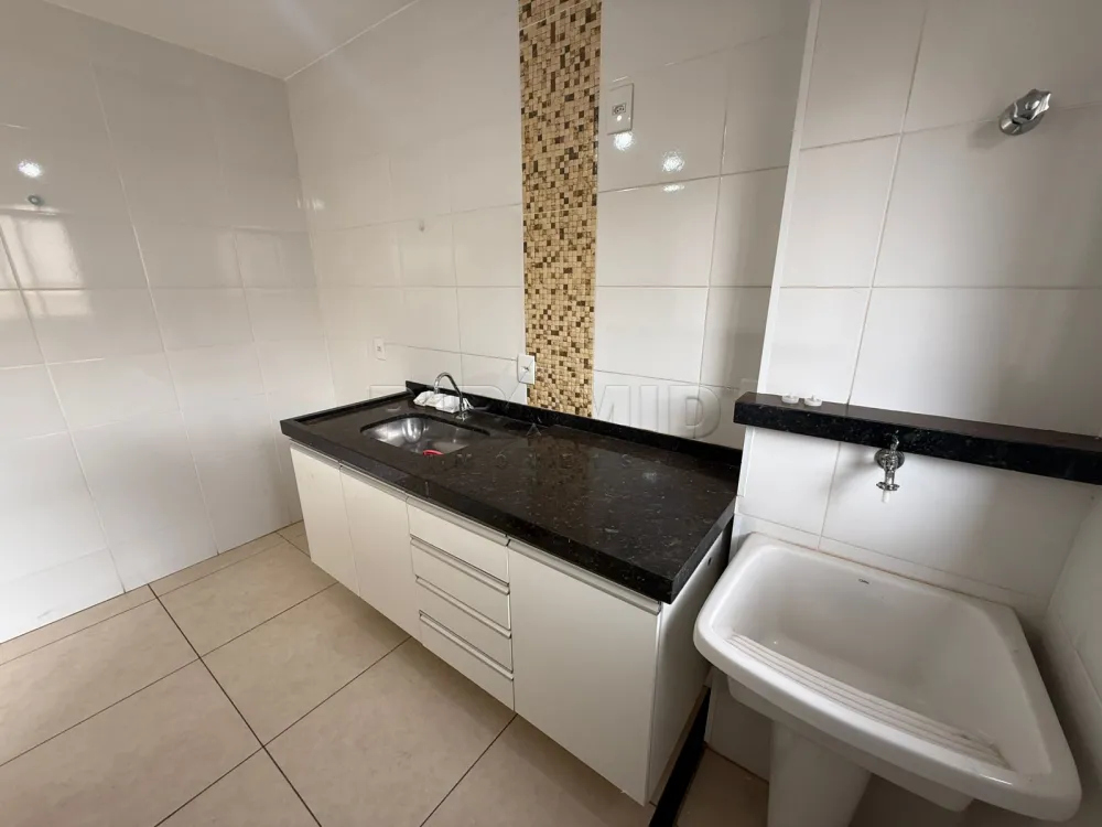 Alugar Apartamento / Padr&atilde;o em Ribeir&atilde;o Preto R$ 1.200,00 - Foto 2