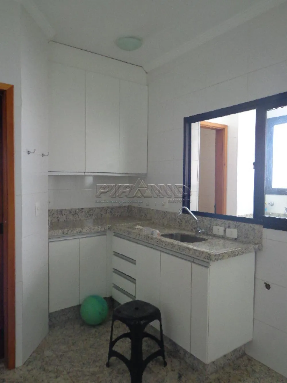 Alugar Apartamento / Padr&atilde;o em Ribeir&atilde;o Preto R$ 1.600,00 - Foto 22
