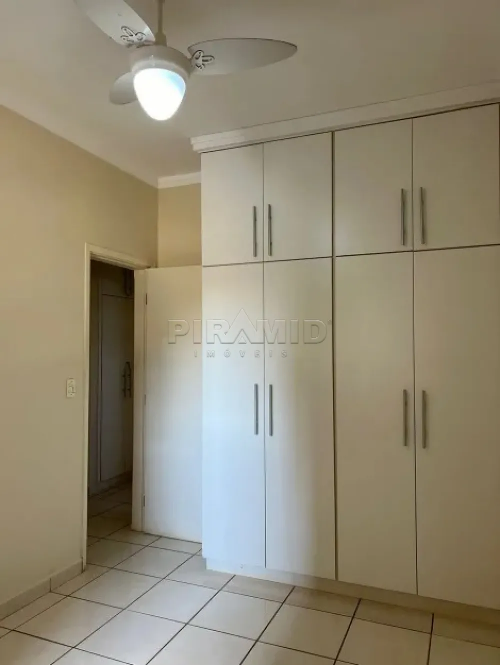 Alugar Apartamento / Padr&atilde;o em Ribeir&atilde;o Preto R$ 2.400,00 - Foto 11