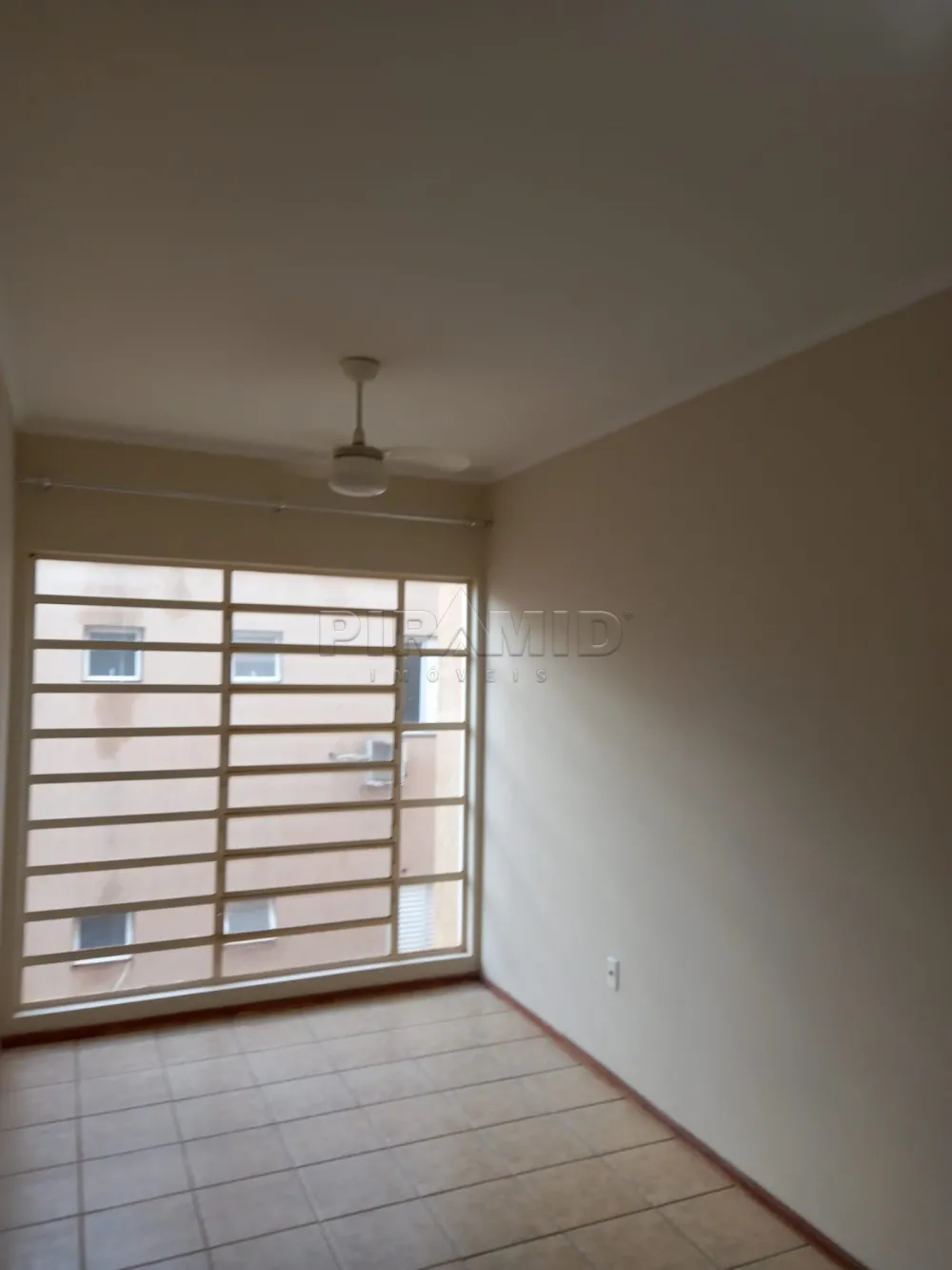 Alugar Apartamento / Padr&atilde;o em Ribeir&atilde;o Preto R$ 850,00 - Foto 1