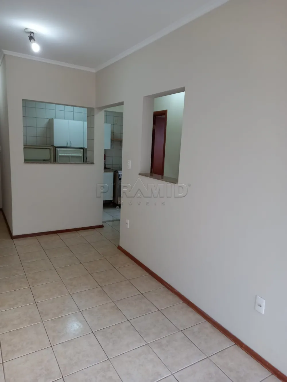Alugar Apartamento / Padr&atilde;o em Ribeir&atilde;o Preto R$ 850,00 - Foto 3