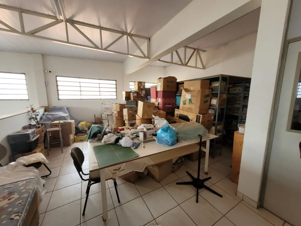 Alugar Comercial / Sal&atilde;o em Ribeir&atilde;o Preto R$ 1.800,00 - Foto 18