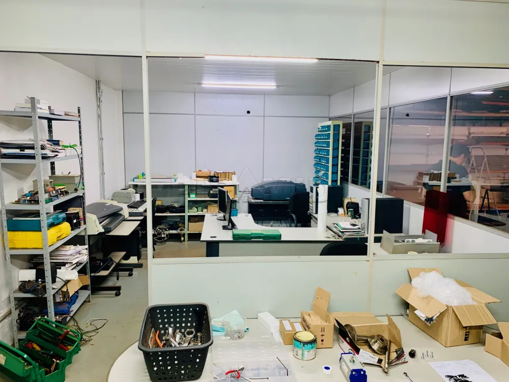 Alugar Comercial / Galp&atilde;o  Barrac&atilde;o em Ribeir&atilde;o Preto R$ 11.300,00 - Foto 13