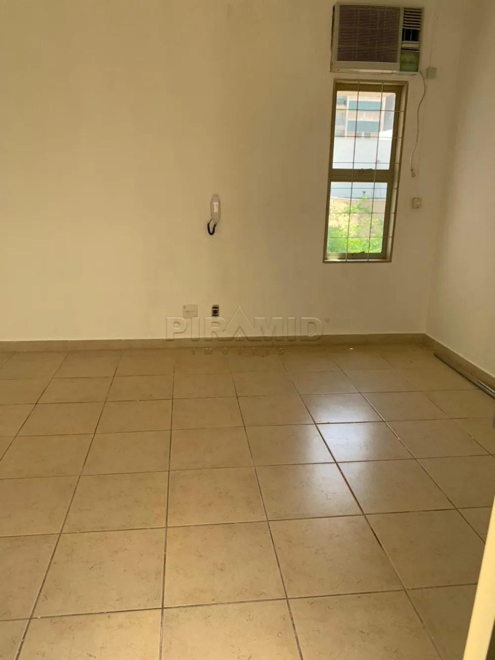 Alugar Comercial / Sala em Ribeir&atilde;o Preto R$ 1.650,00 - Foto 2