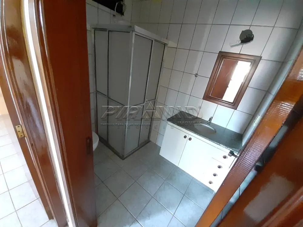 Alugar Apartamento / Padr&atilde;o em Ribeir&atilde;o Preto R$ 1.100,00 - Foto 4