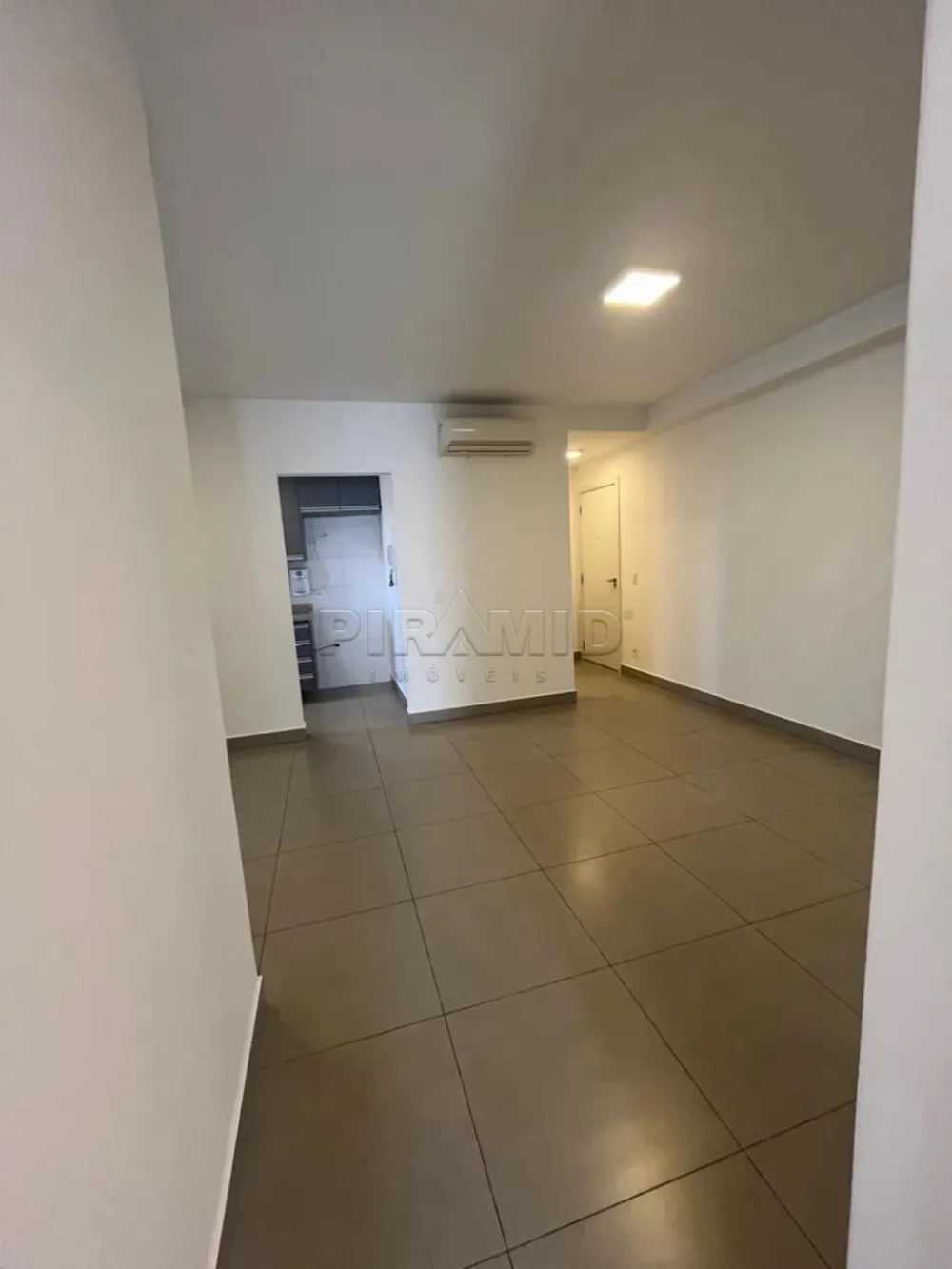 Alugar Apartamento / Padr&atilde;o em Ribeir&atilde;o Preto R$ 3.800,00 - Foto 2