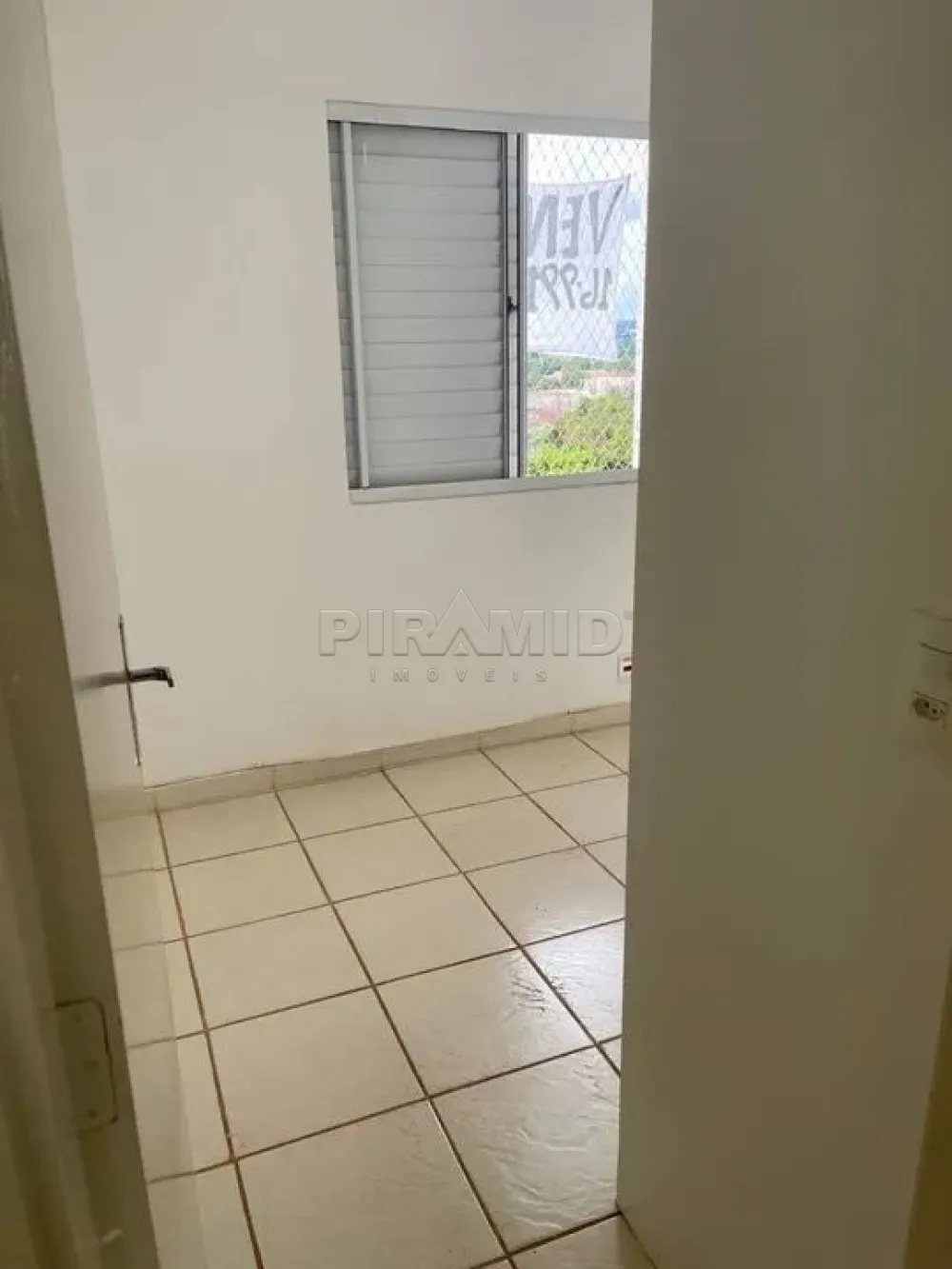 Comprar Apartamento / Padr&atilde;o em Ribeir&atilde;o Preto R$ 172.000,00 - Foto 3