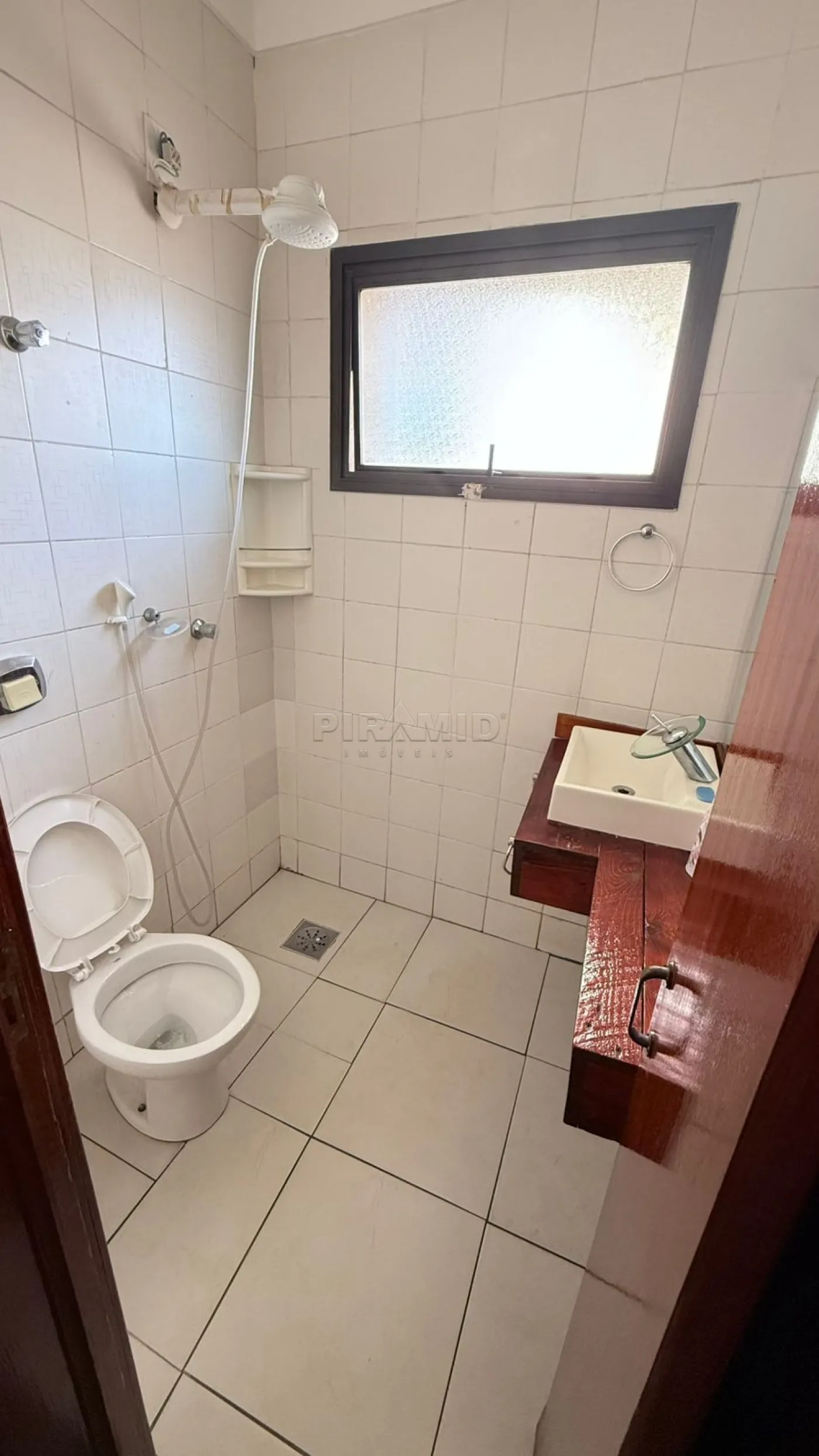 Alugar Apartamento / Padr&atilde;o em Ribeir&atilde;o Preto R$ 1.200,00 - Foto 14