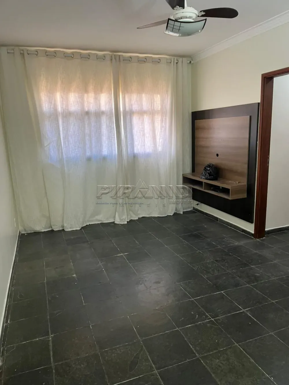 Alugar Apartamento / Padr&atilde;o em Ribeir&atilde;o Preto R$ 1.200,00 - Foto 1