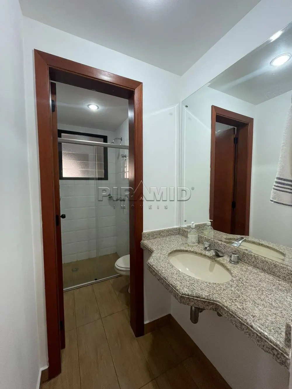 Alugar Apartamento / Padr&atilde;o em Ribeir&atilde;o Preto R$ 2.800,00 - Foto 20