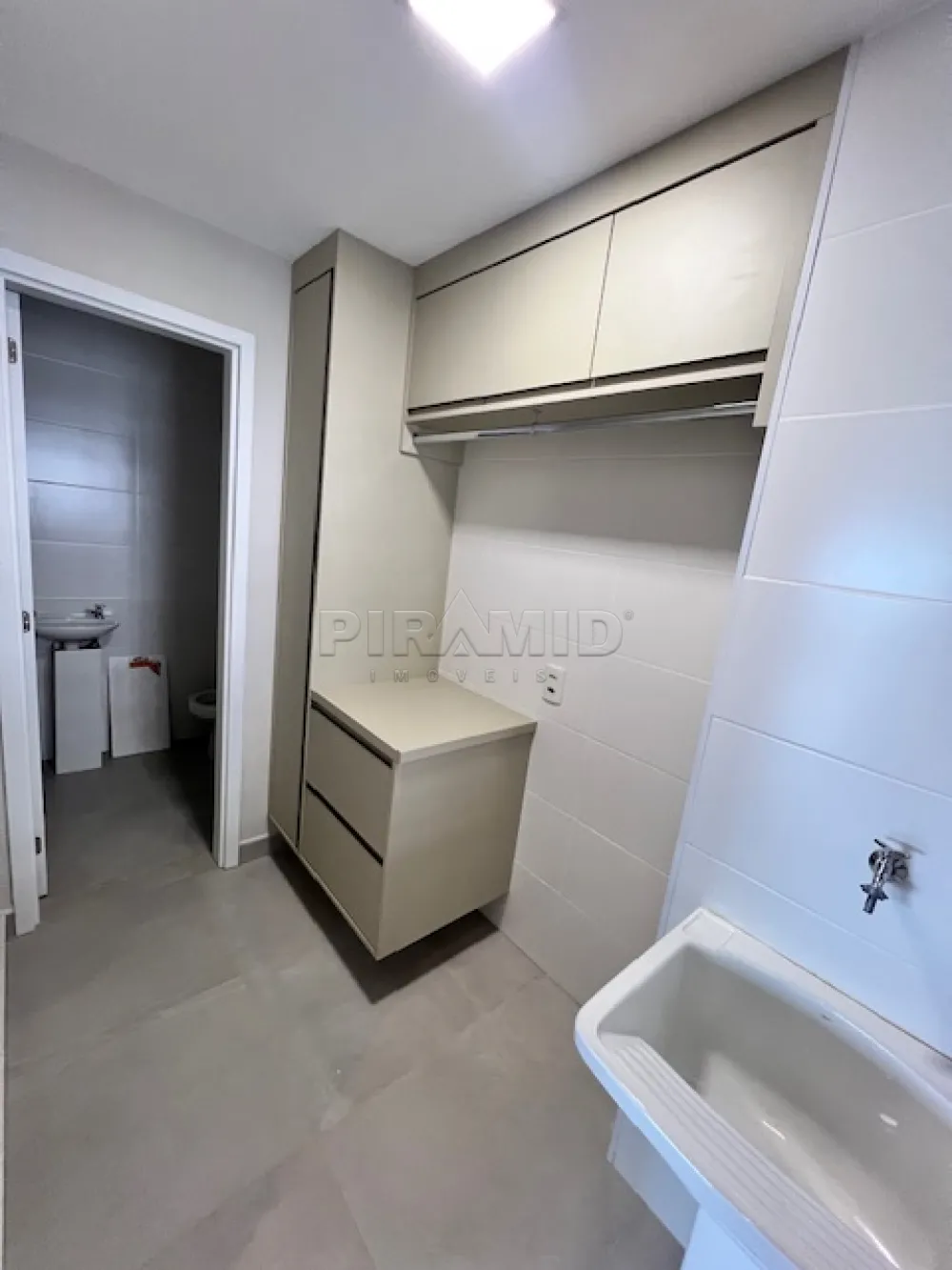 Alugar Apartamento / Padr&atilde;o em Ribeir&atilde;o Preto R$ 6.800,00 - Foto 26