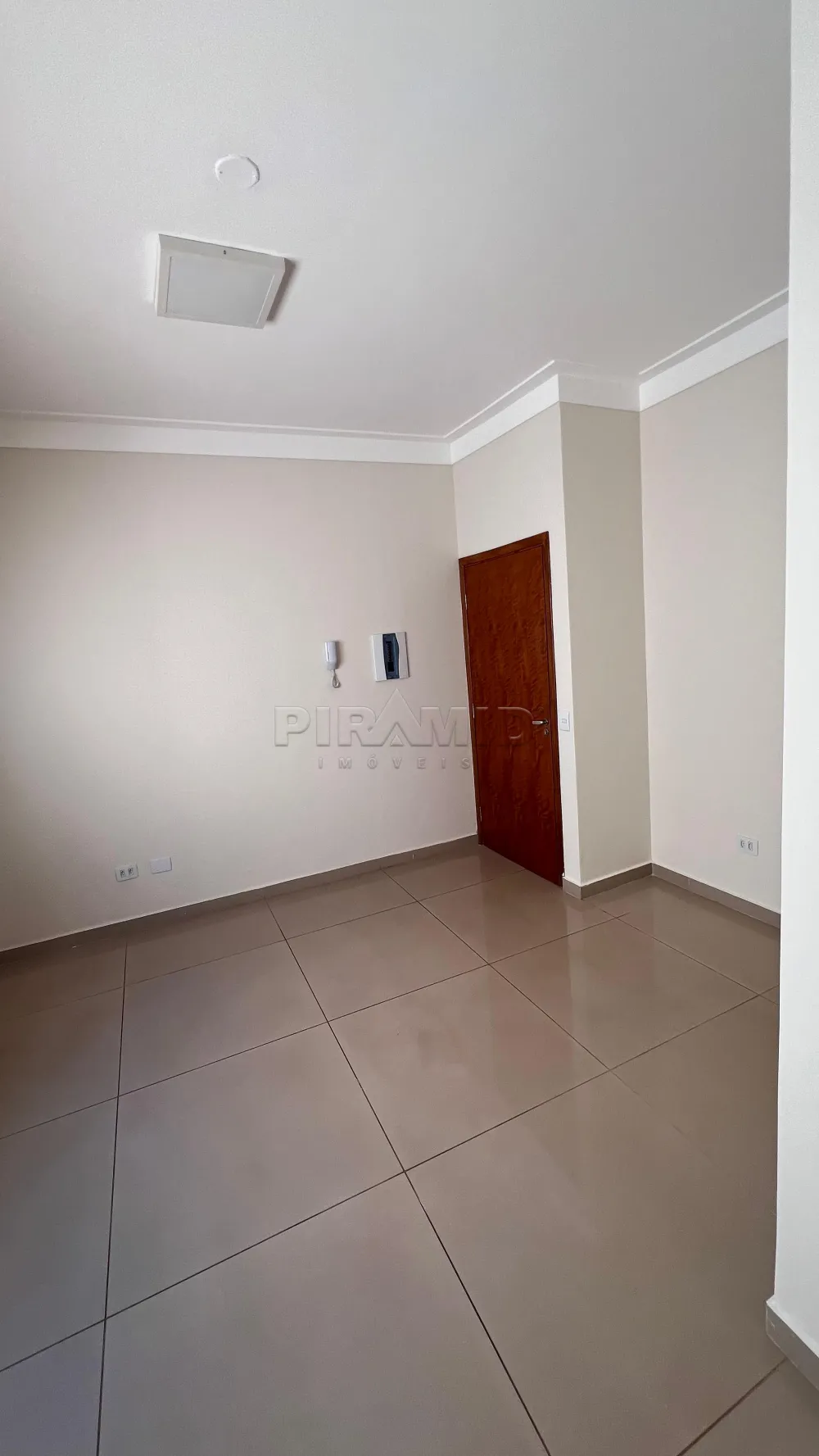 Alugar Comercial / Sala em Ribeir&atilde;o Preto R$ 890,00 - Foto 2