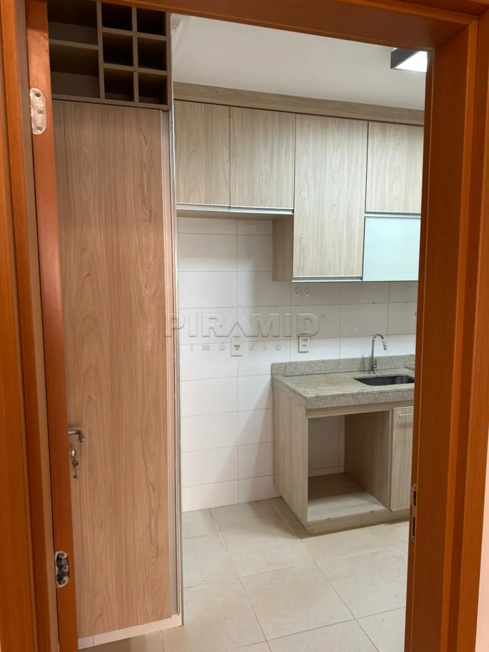 Alugar Apartamento / Padr&atilde;o em Ribeir&atilde;o Preto R$ 2.750,00 - Foto 15