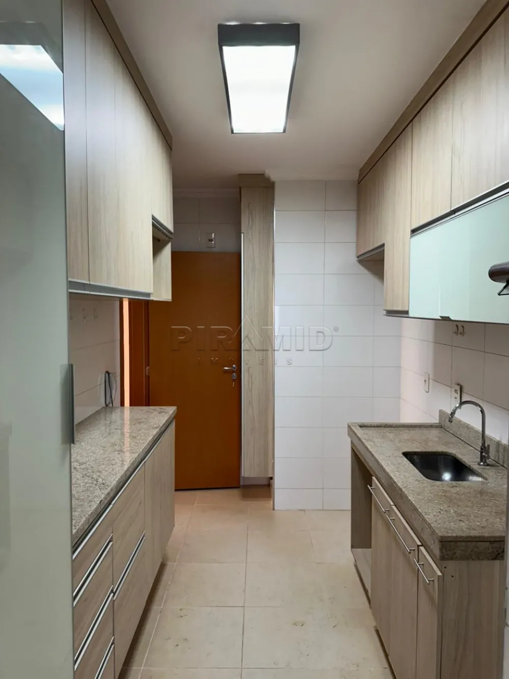 Alugar Apartamento / Padr&atilde;o em Ribeir&atilde;o Preto R$ 2.750,00 - Foto 17