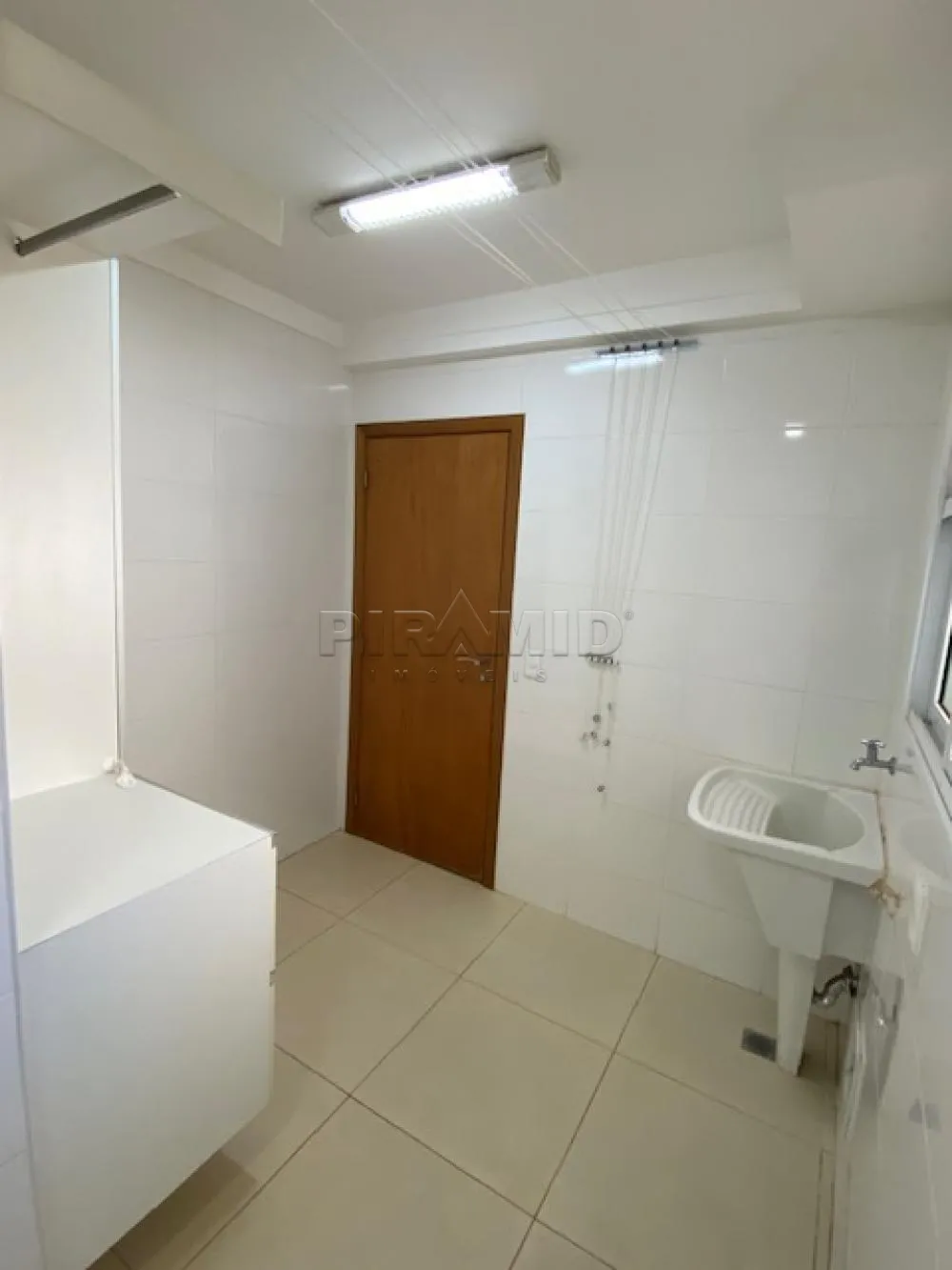 Alugar Apartamento / Padr&atilde;o em Ribeir&atilde;o Preto R$ 2.600,00 - Foto 17