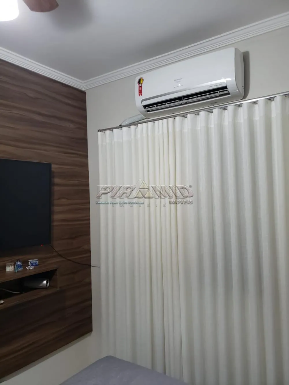 Alugar Apartamento / Padr&atilde;o em Ribeir&atilde;o Preto R$ 900,00 - Foto 1