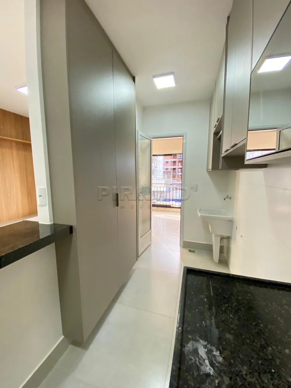 Alugar Apartamento / Padr&atilde;o em Ribeir&atilde;o Preto R$ 3.500,00 - Foto 16