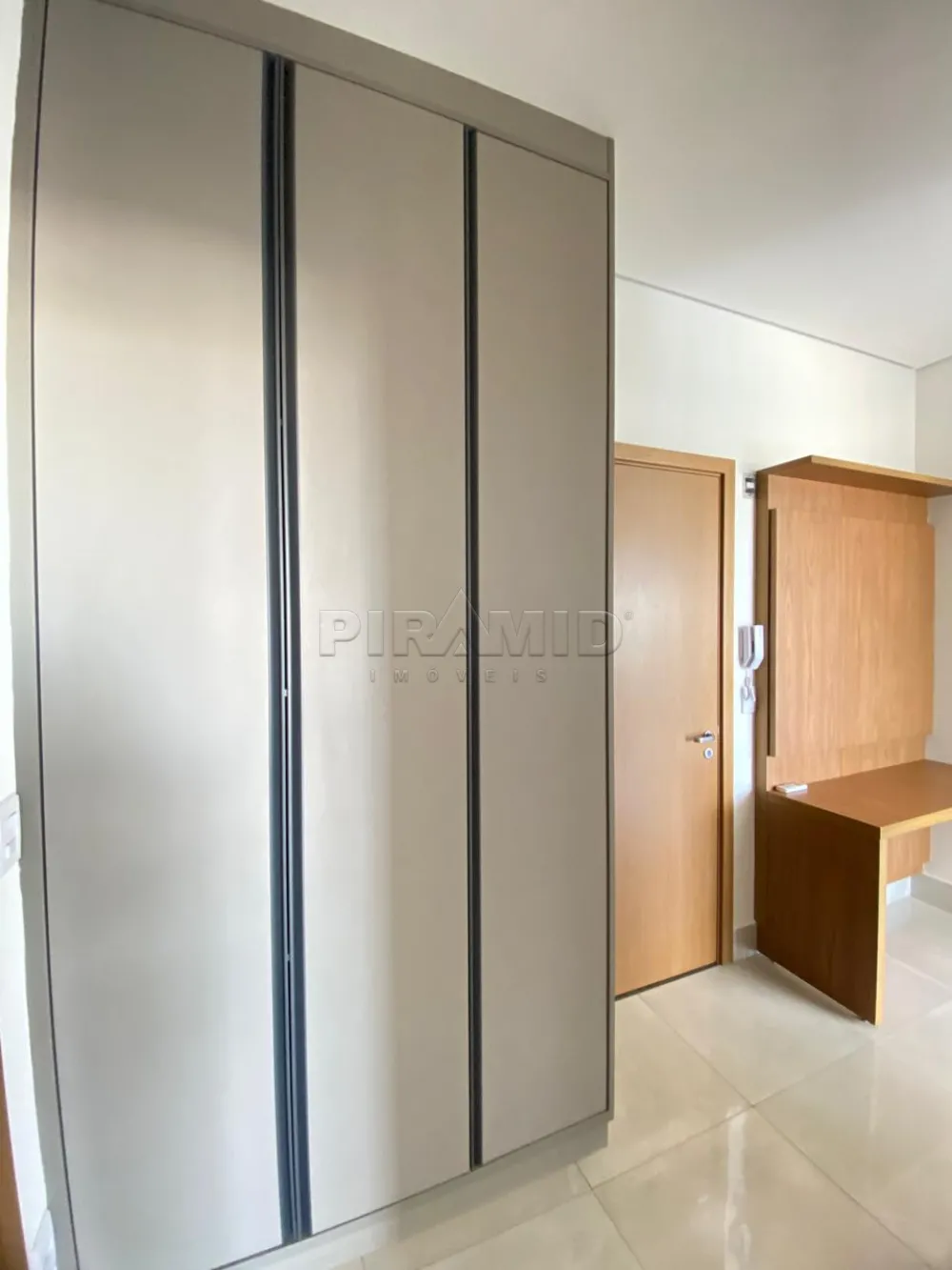 Alugar Apartamento / Padr&atilde;o em Ribeir&atilde;o Preto R$ 5.000,00 - Foto 3