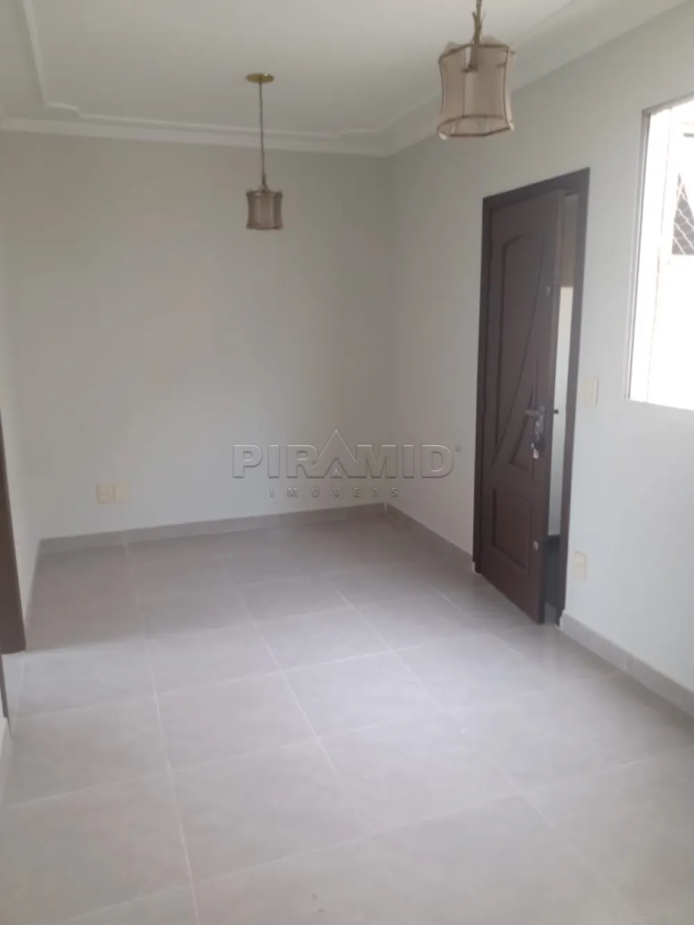 Alugar Apartamento / Padr&atilde;o em Ribeir&atilde;o Preto R$ 1.200,00 - Foto 1