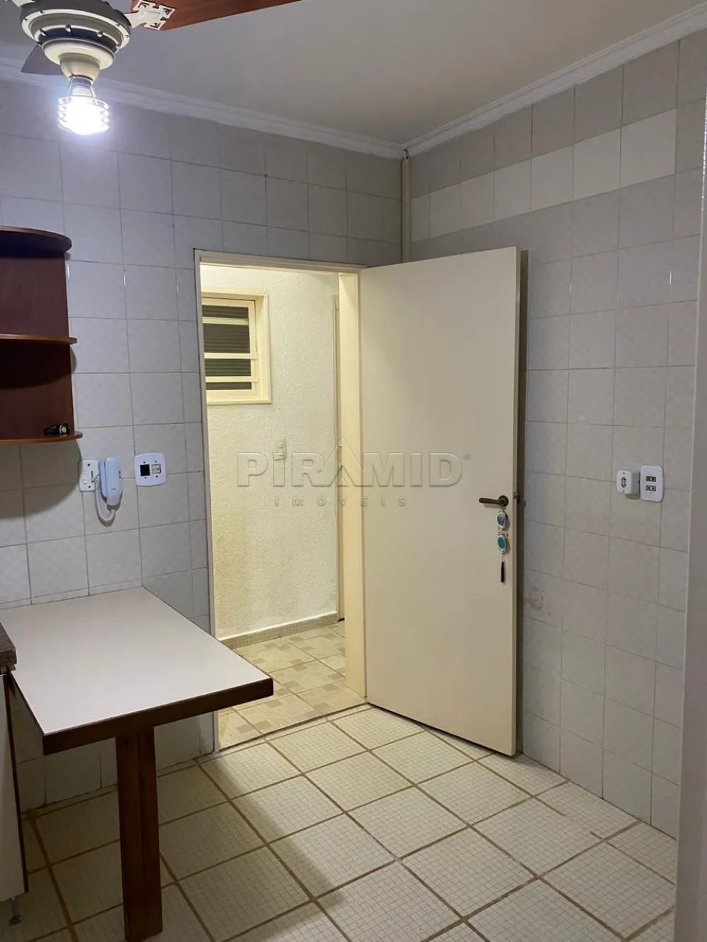 Alugar Apartamento / Padr&atilde;o em Ribeir&atilde;o Preto R$ 1.800,00 - Foto 10