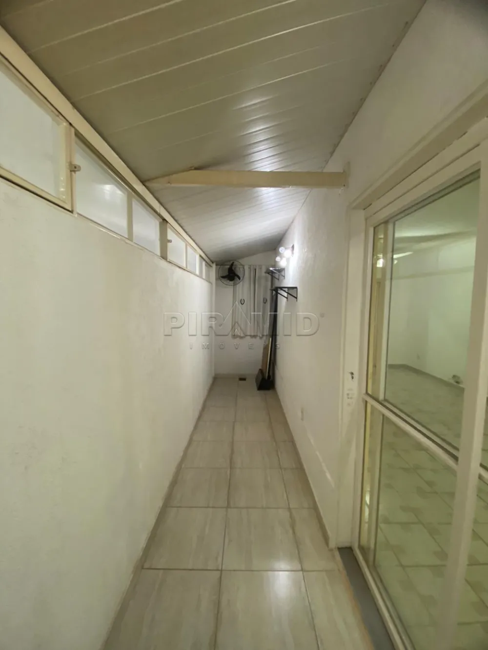 Alugar Apartamento / Padr&atilde;o em Ribeir&atilde;o Preto R$ 1.800,00 - Foto 15