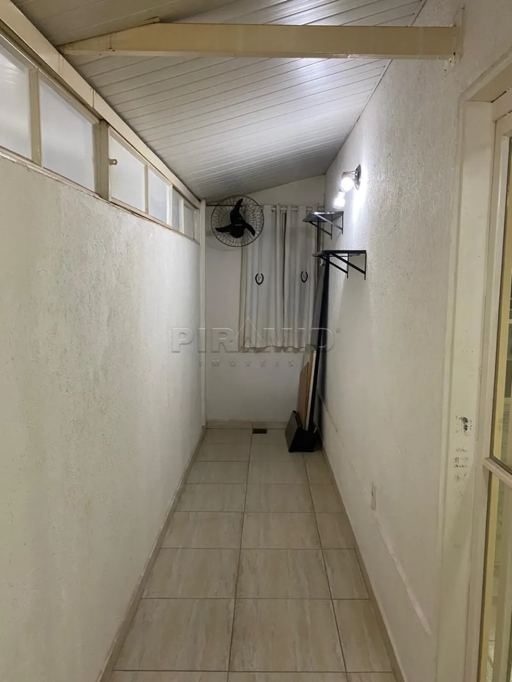 Alugar Apartamento / Padr&atilde;o em Ribeir&atilde;o Preto R$ 1.800,00 - Foto 16