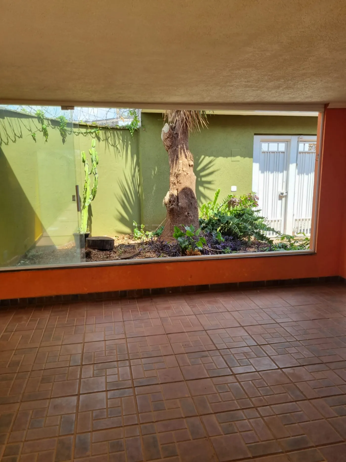 Alugar Casa / Padr&atilde;o em Ribeir&atilde;o Preto R$ 3.500,00 - Foto 1