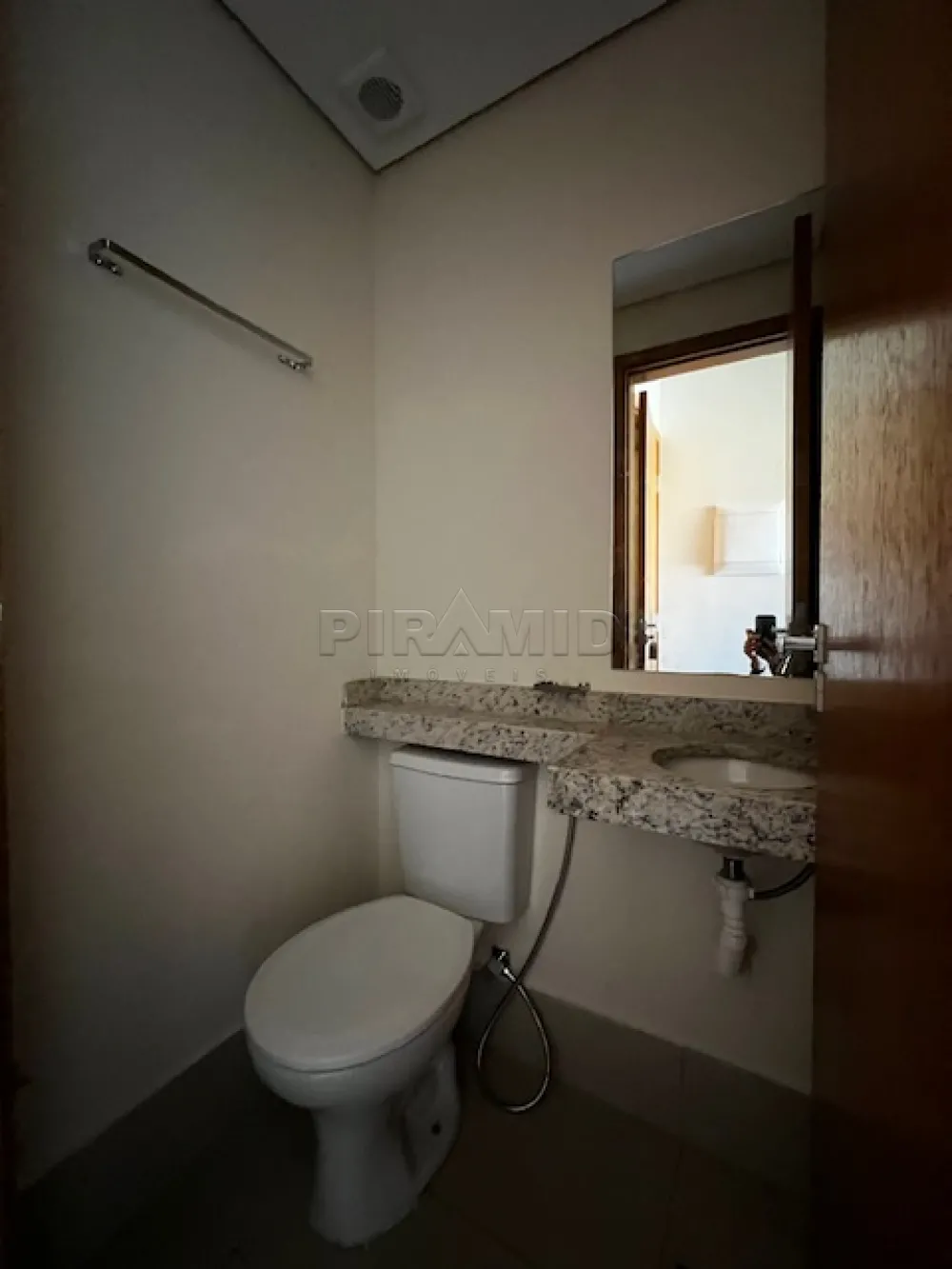 Alugar Apartamento / Padr&atilde;o em Ribeir&atilde;o Preto R$ 1.700,00 - Foto 2