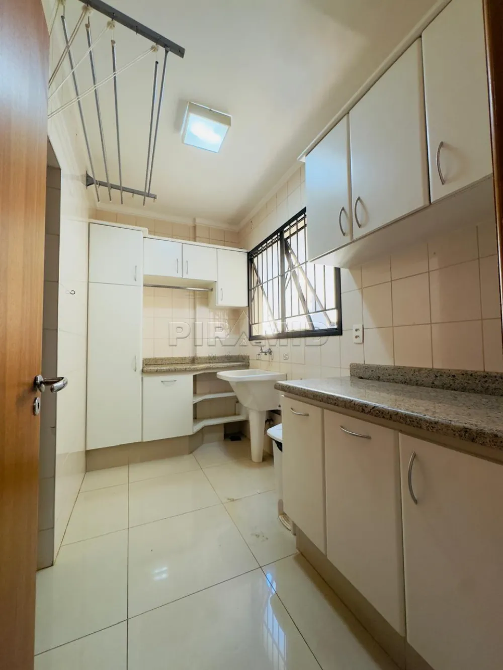 Alugar Apartamento / Padr&atilde;o em Ribeir&atilde;o Preto R$ 3.800,00 - Foto 17