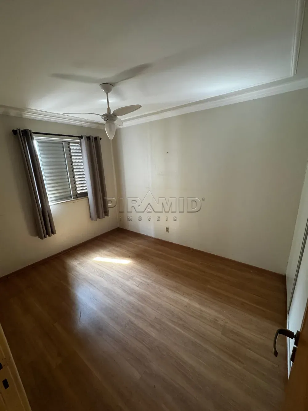Alugar Apartamento / Padr&atilde;o em Ribeir&atilde;o Preto R$ 1.600,00 - Foto 7